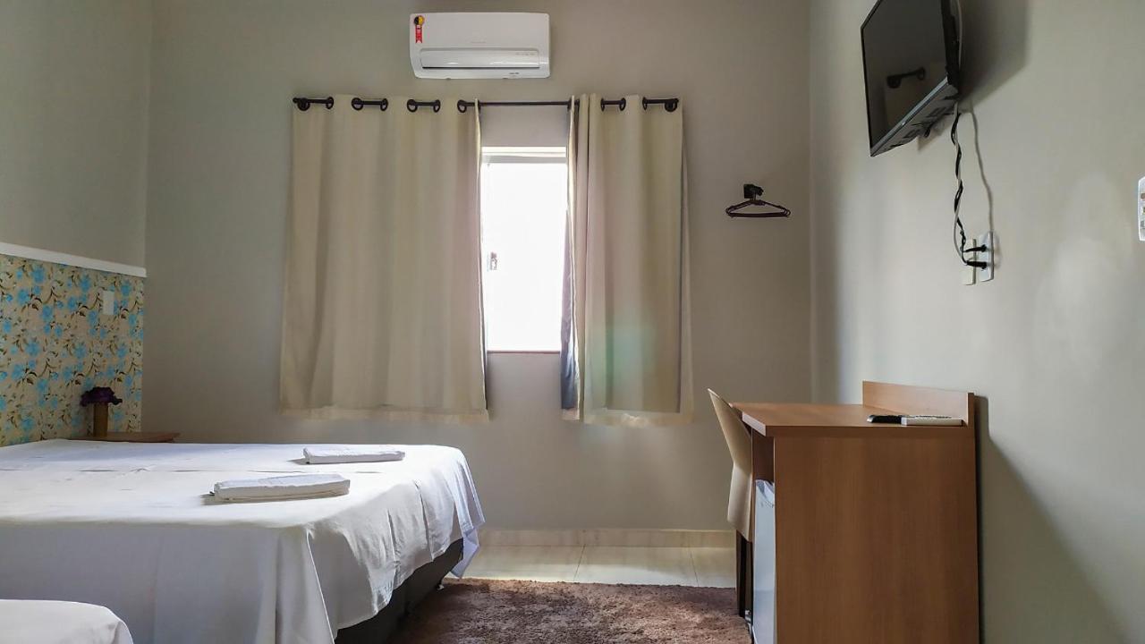 Pouso Oliveira Suites เซาโจเอา บาจิสตา ดู กลอเรีย ภายนอก รูปภาพ