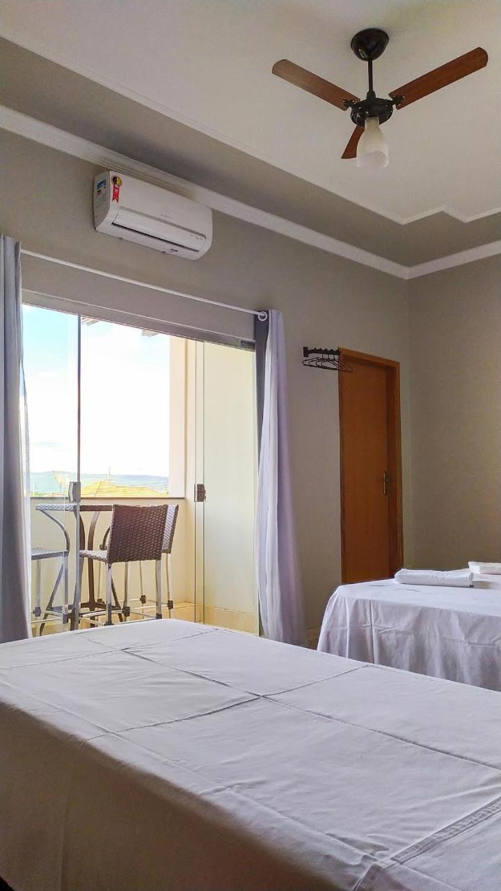 Pouso Oliveira Suites เซาโจเอา บาจิสตา ดู กลอเรีย ภายนอก รูปภาพ