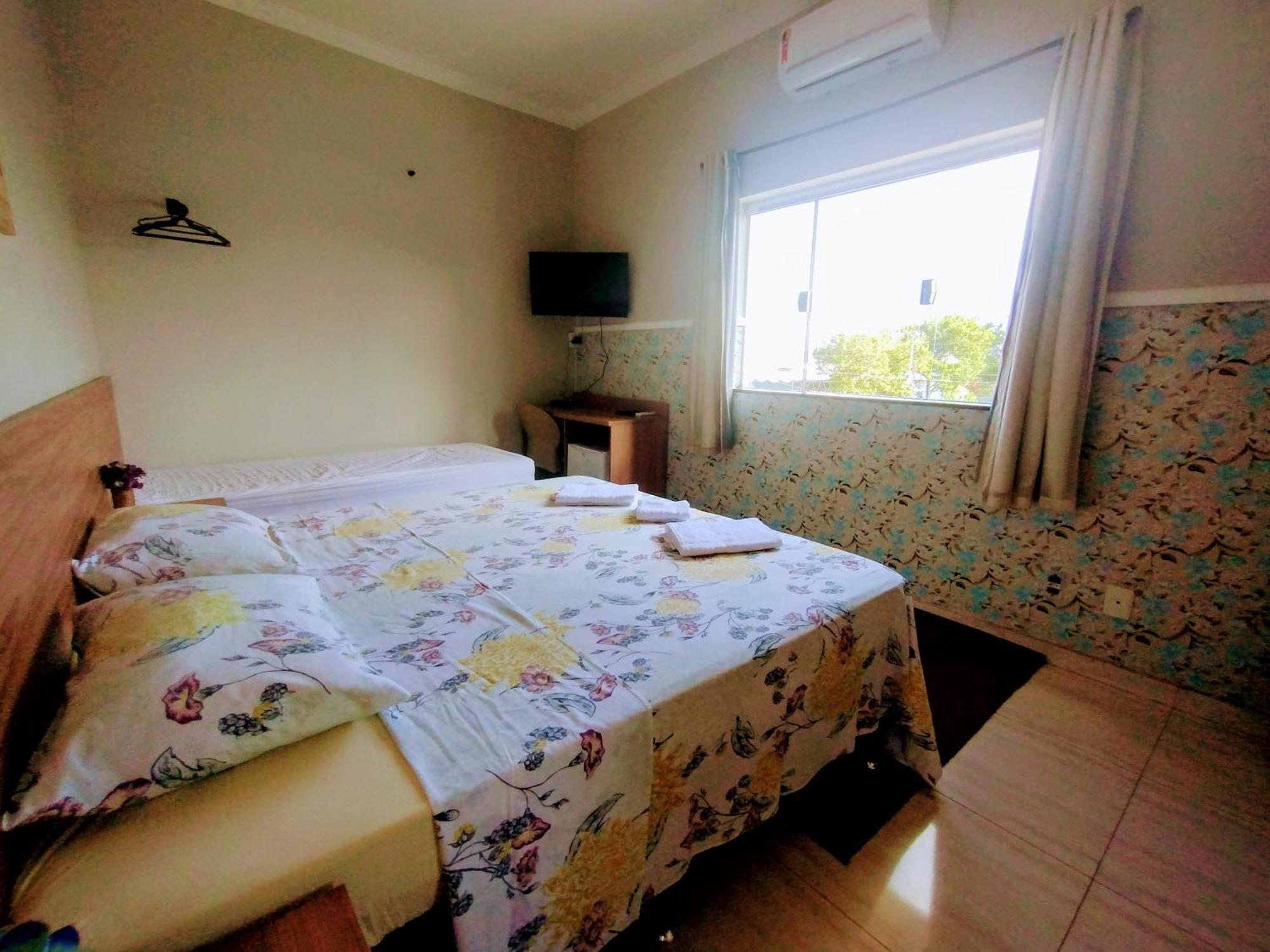 Pouso Oliveira Suites เซาโจเอา บาจิสตา ดู กลอเรีย ภายนอก รูปภาพ