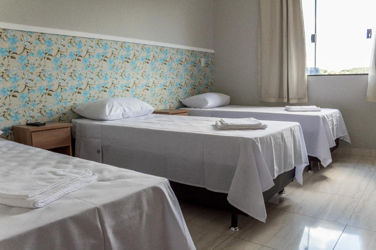 Pouso Oliveira Suites เซาโจเอา บาจิสตา ดู กลอเรีย ภายนอก รูปภาพ